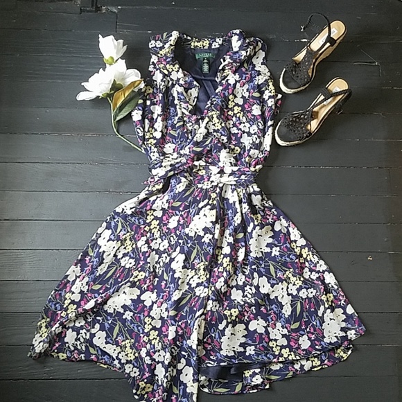 Lauren Ralph Lauren Dresses & Skirts - 💍 Lauren by Ralph Lauren Wrap dress